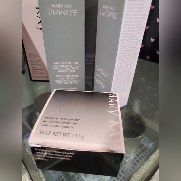 Mary Kay Skin Care, Cosmetics CC Cream, translucent powder, make-up remover - Picture 5 of 14